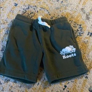 Roots Kids Unisex Green Shorts 4T